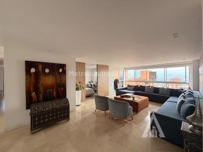 Apartamento de 4 alcobas en arriendo en Ciudad Del Rio, Medellín, 207 m² · foto 15 de 16