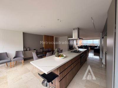 Apartamento de 4 alcobas en arriendo en Ciudad Del Rio, Medellín, 207 m² · foto 2 de 16