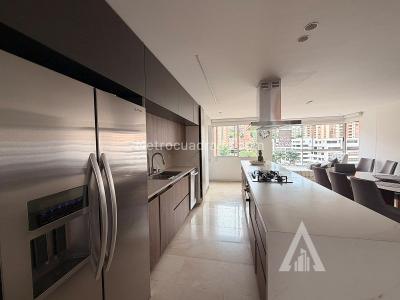 Apartamento de 4 alcobas en arriendo en Ciudad Del Rio, Medellín, 207 m² · foto 6 de 16