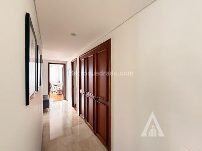 Apartamento de 4 alcobas en arriendo en Ciudad Del Rio, Medellín, 207 m² · foto 9 de 16