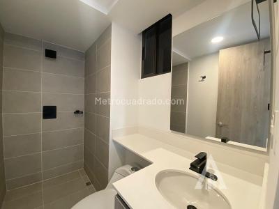 Apartamento en arriendo en Ciudad Del Rio, Medellín · foto 4 de 10