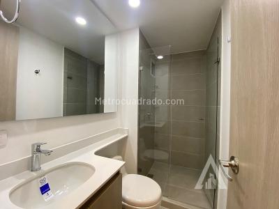 Apartamento en arriendo en Ciudad Del Rio, Medellín · foto 8 de 9