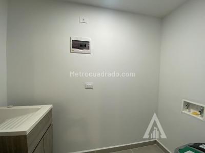 Apartamento en arriendo en Ciudad Del Rio, Medellín · foto 6 de 8