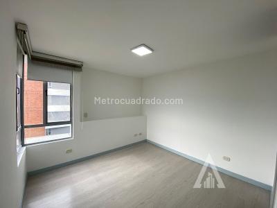 Apartamento de 3 alcobas en arriendo en El Poblado, Medellín, 100 m² · foto 5 de 13
