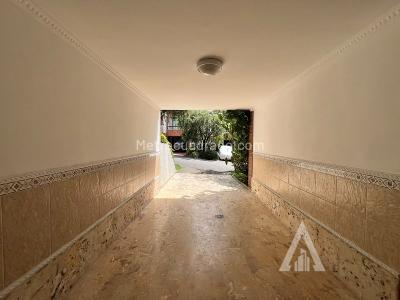 Casa de 4 alcobas en arriendo en El Poblado, Medellín, 240 m² · foto 16 de 20