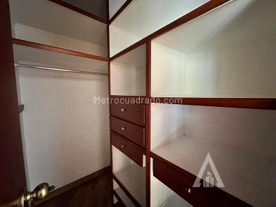 Casa de 4 alcobas en arriendo en El Poblado, Medellín, 240 m² · foto 2 de 20