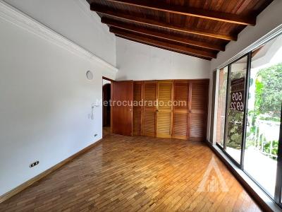 Casa de 4 alcobas en arriendo en El Poblado, Medellín, 240 m² · foto 4 de 20