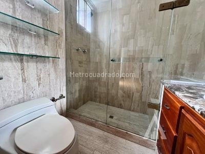 Casa de 4 alcobas en arriendo en El Poblado, Medellín, 240 m² · foto 5 de 20