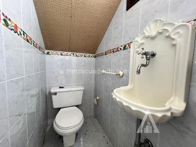 Casa de 4 alcobas en arriendo en El Poblado, Medellín, 240 m² · foto 16 de 20