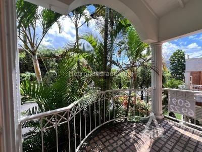 Casa de 4 alcobas en arriendo en El Poblado, Medellín, 240 m² · foto 3 de 20