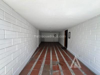 Casa de 4 alcobas en arriendo en El Poblado, Medellín, 240 m² · foto 7 de 20