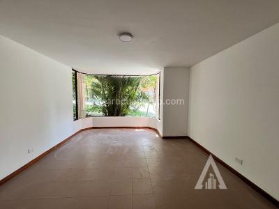 Casa de 4 alcobas en arriendo en El Poblado, Medellín, 240 m² · foto 9 de 20