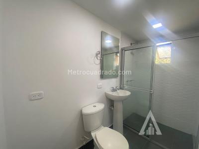 Apartamento de 3 alcobas en arriendo en Av Las Palmas, Medellín, 130 m² · foto 12 de 20