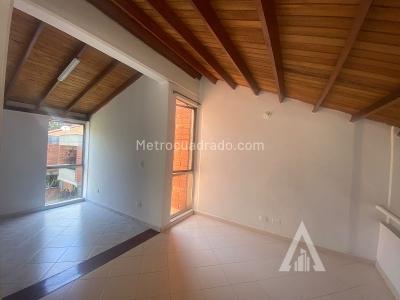 Apartamento de 3 alcobas en arriendo en Av Las Palmas, Medellín, 130 m² · foto 13 de 20