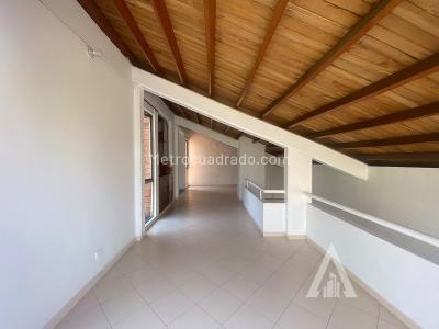 Apartamento de 3 alcobas en arriendo en Av Las Palmas, Medellín, 130 m² · foto 18 de 20
