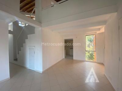 Apartamento de 3 alcobas en arriendo en Av Las Palmas, Medellín, 130 m² · foto 2 de 20