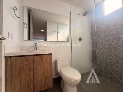 Apartamento de 2 alcobas en arriendo en Ciudad Del Rio, Medellín, 78 m² · foto 6 de 11