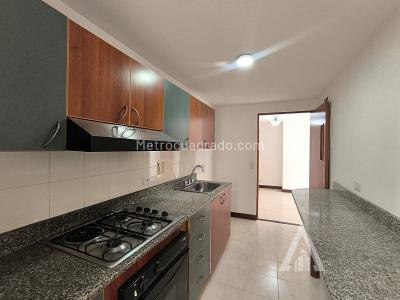 Apartamento de 2 alcobas en arriendo en El Poblado, Medellín, 85 m² · foto 2 de 17