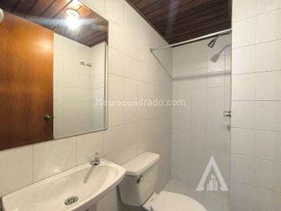 Apartamento de 2 alcobas en arriendo en El Poblado, Medellín, 85 m² · foto 5 de 17