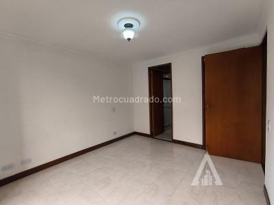Apartamento de 2 alcobas en arriendo en El Poblado, Medellín, 85 m² · foto 8 de 17