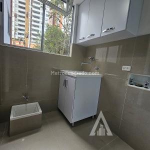 Apartamento de 2 alcobas en arriendo en Loma De Las Brujas, Envigado, 116 m² · foto 4 de 12