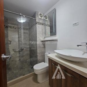 Apartamento de 2 alcobas en arriendo en Loma De Las Brujas, Envigado, 116 m² · foto 6 de 12
