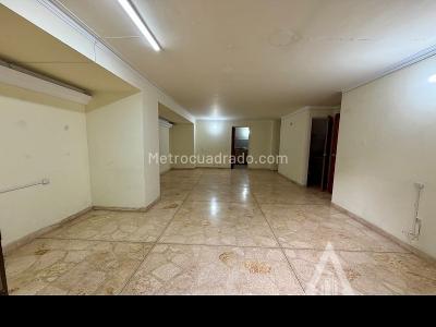 Apartamento de 3 alcobas en arriendo en Laureles, Medellín, 142 m² · foto 2 de 20