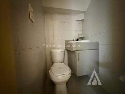 Apartamento de 3 alcobas en arriendo en Laureles, Medellín, 142 m² · foto 6 de 20