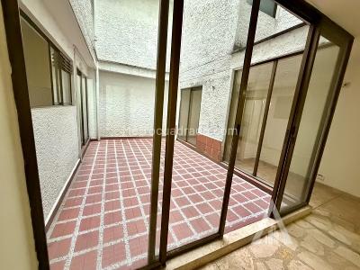 Apartamento de 3 alcobas en arriendo en Laureles, Medellín, 142 m² · foto 7 de 20
