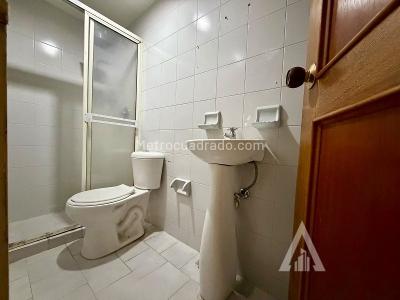 Apartamento de 3 alcobas en arriendo en Laureles, Medellín, 142 m² · foto 11 de 20