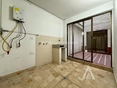 Apartamento de 3 alcobas en arriendo en Laureles, Medellín, 142 m² · foto 19 de 20