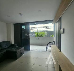 Apartamento de 3 alcobas en arriendo en El Poblado, Medellín, 87 m² · foto 2 de 12