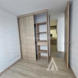 Apartamento de 3 alcobas en arriendo en El Poblado, Medellín, 87 m² · foto 8 de 12