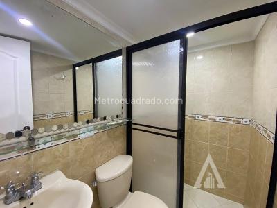 Apartamento de 2 alcobas en venta en Loma Del Indio, Medellín, 58 m² · foto 13 de 17