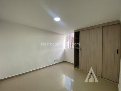 Apartamento de 2 alcobas en venta en Loma Del Indio, Medellín, 58 m² · foto 9 de 17