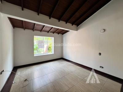 Casa de 4 alcobas en arriendo en El Poblado, Medellín, 240 m² · foto 15 de 20