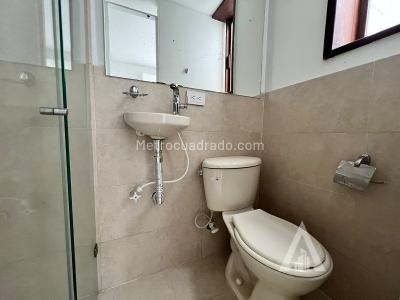 Casa de 4 alcobas en arriendo en El Poblado, Medellín, 240 m² · foto 6 de 20