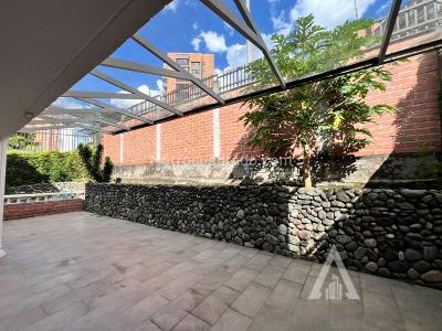 Casa de 4 alcobas en arriendo en El Poblado, Medellín, 240 m² · foto 8 de 20