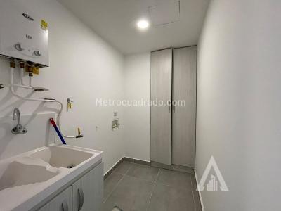 Apartaestudio en arriendo en Ciudad Del Rio, Medellín, 45 m² · foto 2 de 5