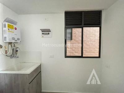 Apartamento de 3 alcobas en arriendo en Ciudad Del Rio, Medellín, 72 m² · foto 6 de 9