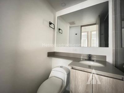 Apartamento de 3 alcobas en arriendo en Ciudad Del Rio, Medellín, 72 m² · foto 4 de 9