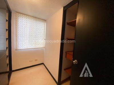 Apartamento de 3 alcobas en venta en Loma Del Indio, Medellín, 58 m² · foto 2 de 17