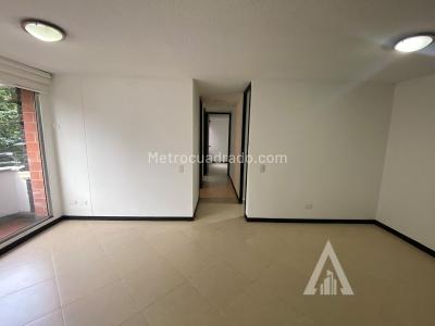 Apartamento de 3 alcobas en venta en Loma Del Indio, Medellín, 58 m² · foto 8 de 17