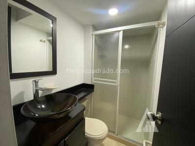 Apartamento de 3 alcobas en venta en Loma Del Indio, Medellín, 58 m² · foto 9 de 17