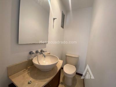 Casa de 3 alcobas en venta en Altos Del Poblado, Medellín, 183 m² · foto 9 de 20