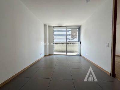 Apartamento de 1 alcoba en venta en El Poblado, Medellín, 45 m² · foto 3 de 10
