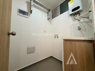 Apartamento de 1 alcoba en venta en El Poblado, Medellín, 45 m² · foto 5 de 10