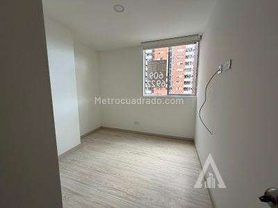Apartamento de 3 alcobas en venta en El Poblado, Medellín, 45 m² · foto 10 de 14