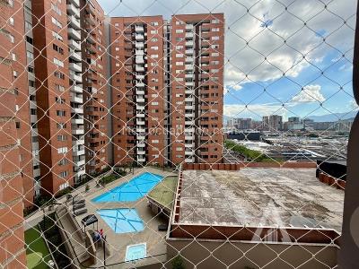 Apartamento de 3 alcobas en venta en El Poblado, Medellín, 45 m² · foto 11 de 14