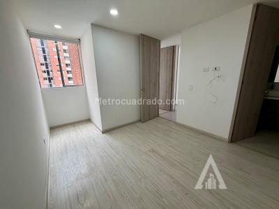 Apartamento de 3 alcobas en venta en El Poblado, Medellín, 45 m² · foto 13 de 14